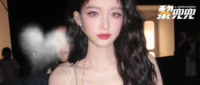 她是京圈前太子妃，包文婧严防死守的头号情敌...离婚4年后，突然哭上热搜，网友：人设碎一地！